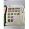 Image 2 : 3 Ring Binder Stamp Collection Of The World, Lots Of Stamps