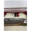 Image 2 : 1957 Chevrolet White Corvette 1/18 Scale Car With Original Box