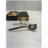 Image 2 : Vintage Antique Barbers Shears
