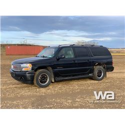 2004 GMC YUKON DENALI 4-DOOR SUV