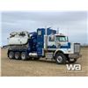 Image 2 : 2015 WESTERN STAR 4900SA TRI-DRIVE HYDRO VAC TRUCK