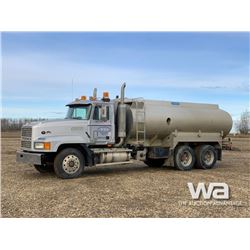 1994 MACK CL613 17,730 L WATER TRUCK