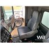 Image 9 : 2015 KENWORTH T800B T/A DUMP TRUCK