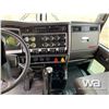 Image 10 : 2015 KENWORTH T800 T/A SLEEPER TRUCK TRACTOR