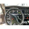 Image 12 : 2015 KENWORTH T800 T/A SLEEPER TRUCK TRACTOR