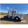Image 2 : 2015 KENWORTH T800 T/A SLEEPER TRUCK TRACTOR