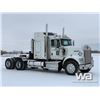 Image 2 : 2009 KENWORTH W900 T/A SLEEPER TRUCK TRACTOR