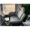 Image 6 : 2009 KENWORTH W900 T/A SLEEPER TRUCK TRACTOR