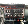 Image 8 : 2009 KENWORTH W900 T/A SLEEPER TRUCK TRACTOR