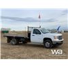 Image 2 : 2013 GMC 3500HD FLATBED TRUCK
