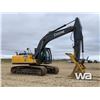 Image 2 : 2015 JOHN DEERE 290G LC HYDRAULIC EXCAVATOR