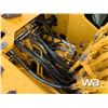 Image 22 : 2015 KOMATSU PC240LC-10 HYDRAULIC EXCAVATOR