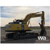 Image 3 : 2015 KOMATSU PC240LC-10 HYDRAULIC EXCAVATOR