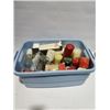 Image 1 : Tanya Tucker Random tote of candles