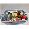 Image 2 : Tanya Tucker Random tote of candles