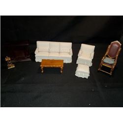 Tanya Tucker Doll House furniture and 2 dolls