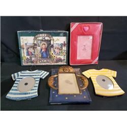 Tanya Tuckers picture frames