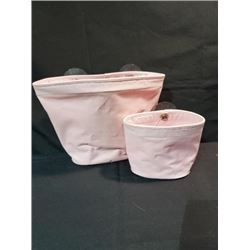 Tanya Tuckers suction cup cloth baskets