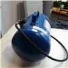 Image 2 : Portable air tank with filler hose