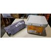 Image 1 : Tub of 1-1/2" flooring screws and 3 light bulbs