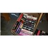 Image 2 : BOX AND TRAY OF NOVELS