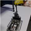 Image 2 : TABLE TOP VICE