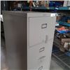Image 2 : COMMODORE METAL 4 DRAWER FILING CABINET