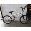 Image 1 : WHITE HARO BIKE