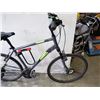 Image 3 : GREY DIADORA BIKE