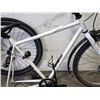 Image 2 : WHITE NO BRAND BIKE