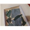 Image 4 : Tray of BC jade pieces
