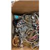 Image 3 : BOX OF JEWELRY