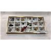 Image 1 : Tray of pendants and jewelry