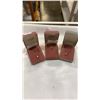 Image 5 : 7 NEW LISA KAO COLLECTION NECKLACES WITH PENDANTS AND CASE