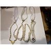 Image 14 : Lot of varoius necklaces