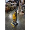 Image 1 : Dyson root 8 cyclone vacuum
