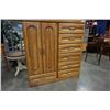 Image 3 : 7 DRAWER OAK WARDROBE