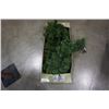 Image 2 : Potters nursury 6 ft tree and lighted garland