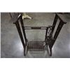 Image 10 : Vintage metal singer trestle sewing machine base