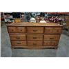 Image 2 : 9 DRAWER DRESSER