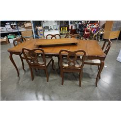 FRENCH PROVINCIAL DINING TABLE WITH 5 LEAFS AND 6 CHAIRS