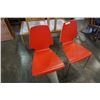 Image 4 : 4 RED BENTWOOD CHAIRS