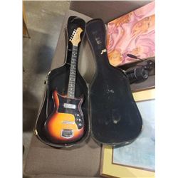 VINTAGE HARMONY H-801 GUITAR IN CASE