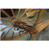 Image 8 : VINTAGE SPINNING WHEEL