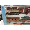 Image 3 : DICKENSVILLE CHRISTMAS TRAIN SET