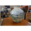 Image 2 : 4 DECORATIVE VASES - TALLEST APPROX 2 FOOT