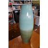 Image 8 : 4 DECORATIVE VASES - TALLEST APPROX 2 FOOT