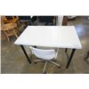 Image 1 : WHITE DESK AND ROLLING OFFICE CHAIR