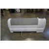 Image 2 : SUNBEAM ELECTRIC BASEBOARD HEATER