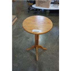 OAK PARLOUR TABLE